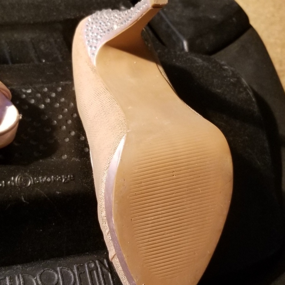 Shoew - Picture 3 of 4